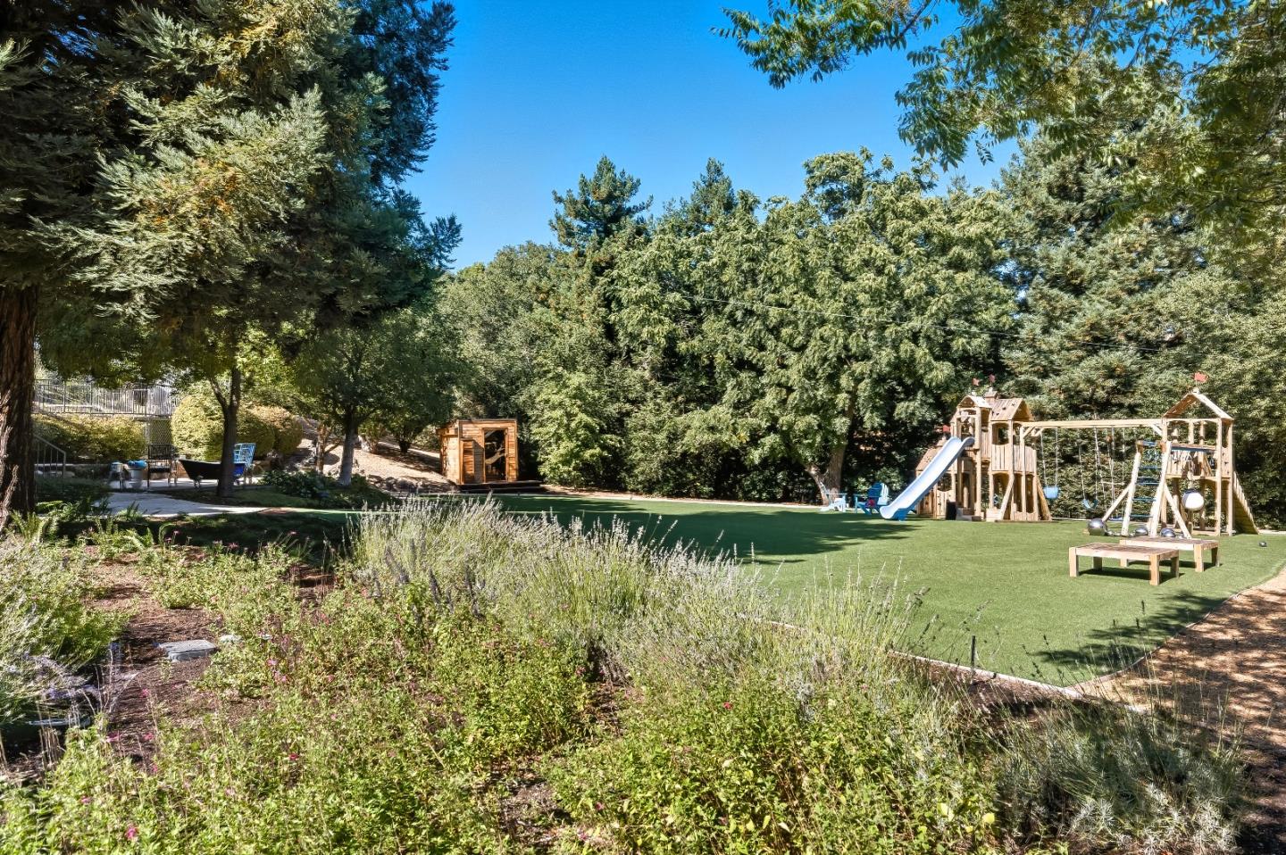 Detail Gallery Image 5 of 86 For 27464 Altamont Rd, Los Altos Hills,  CA 94022 - 4 Beds | 3/1 Baths