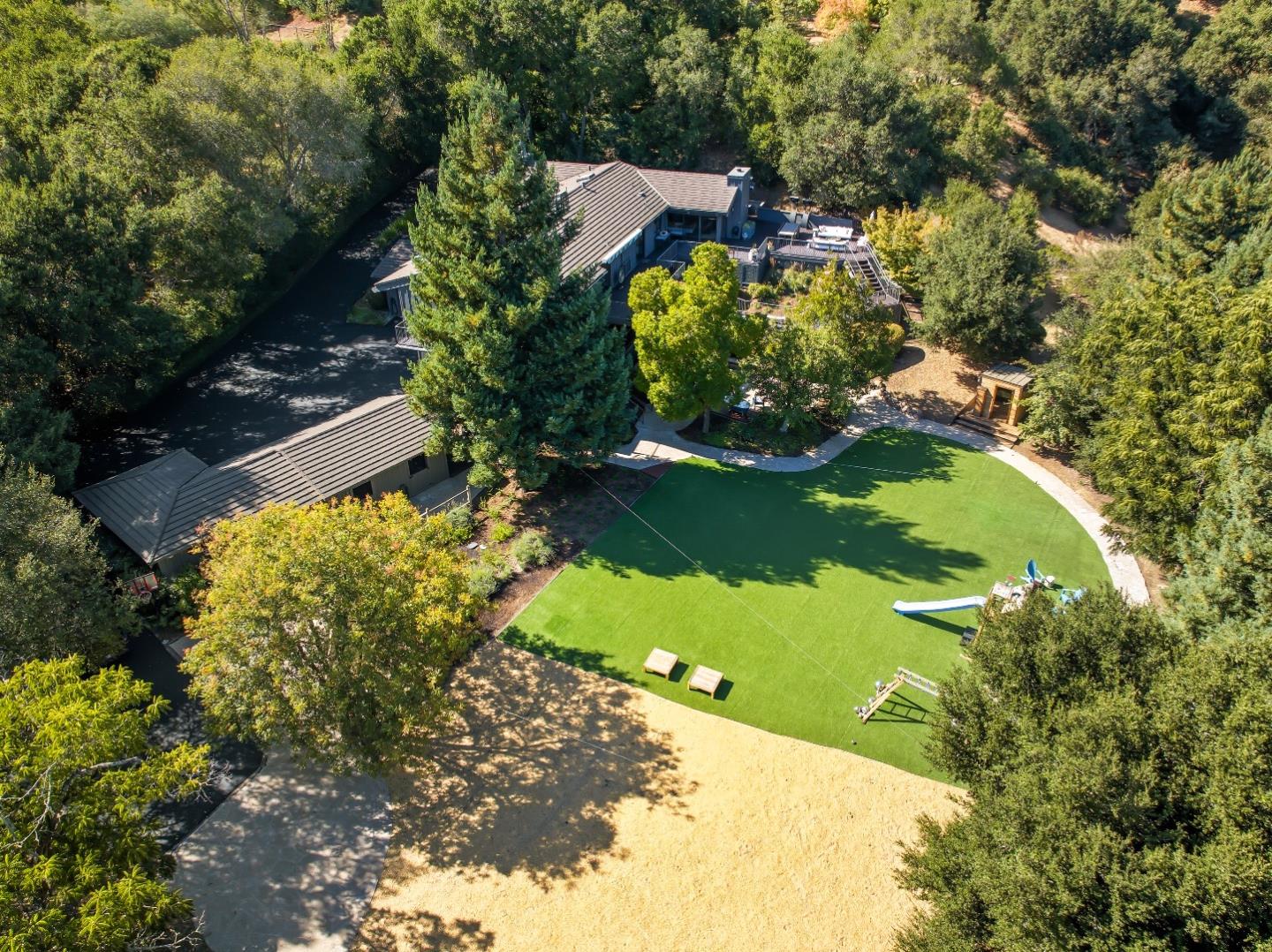 Detail Gallery Image 57 of 86 For 27464 Altamont Rd, Los Altos Hills,  CA 94022 - 4 Beds | 3/1 Baths