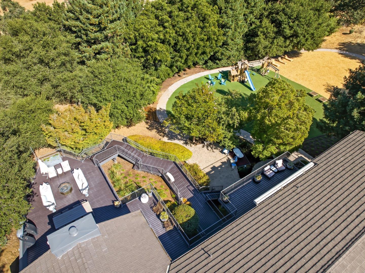Detail Gallery Image 60 of 86 For 27464 Altamont Rd, Los Altos Hills,  CA 94022 - 4 Beds | 3/1 Baths