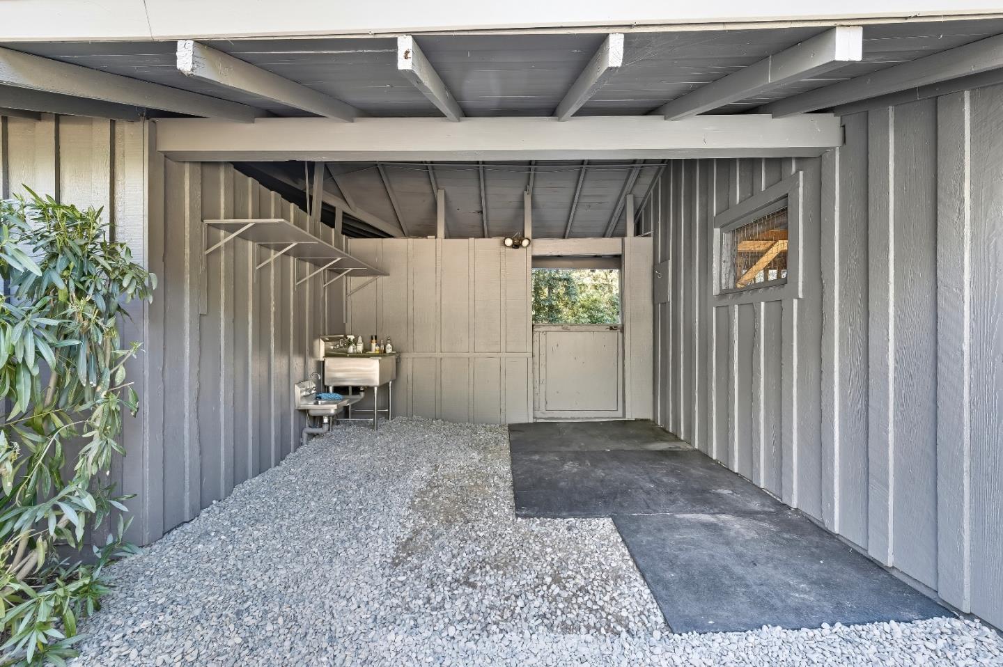 Detail Gallery Image 69 of 86 For 27464 Altamont Rd, Los Altos Hills,  CA 94022 - 4 Beds | 3/1 Baths