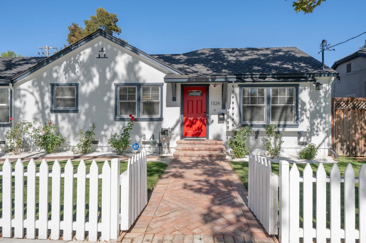 Detail Gallery Image 5 of 32 For 1326 Milton Way, San Jose,  CA 95125 - 2 Beds | 2 Baths