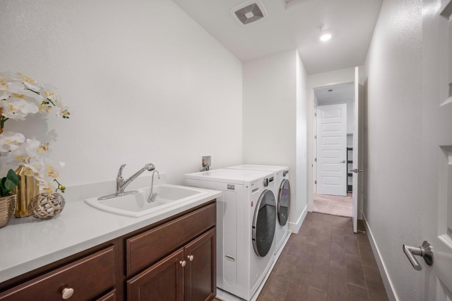 Detail Gallery Image 30 of 52 For 7101 Hakkan Dr, Gilroy,  CA 95020 - 4 Beds | 3 Baths