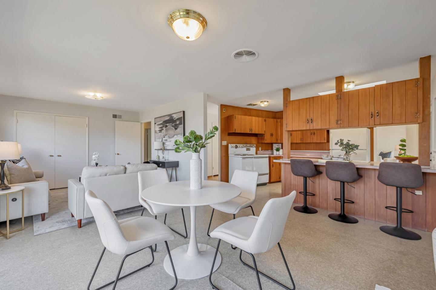 Detail Gallery Image 15 of 34 For 376 Alicia Way, Los Altos,  CA 94022 - 3 Beds | 2 Baths