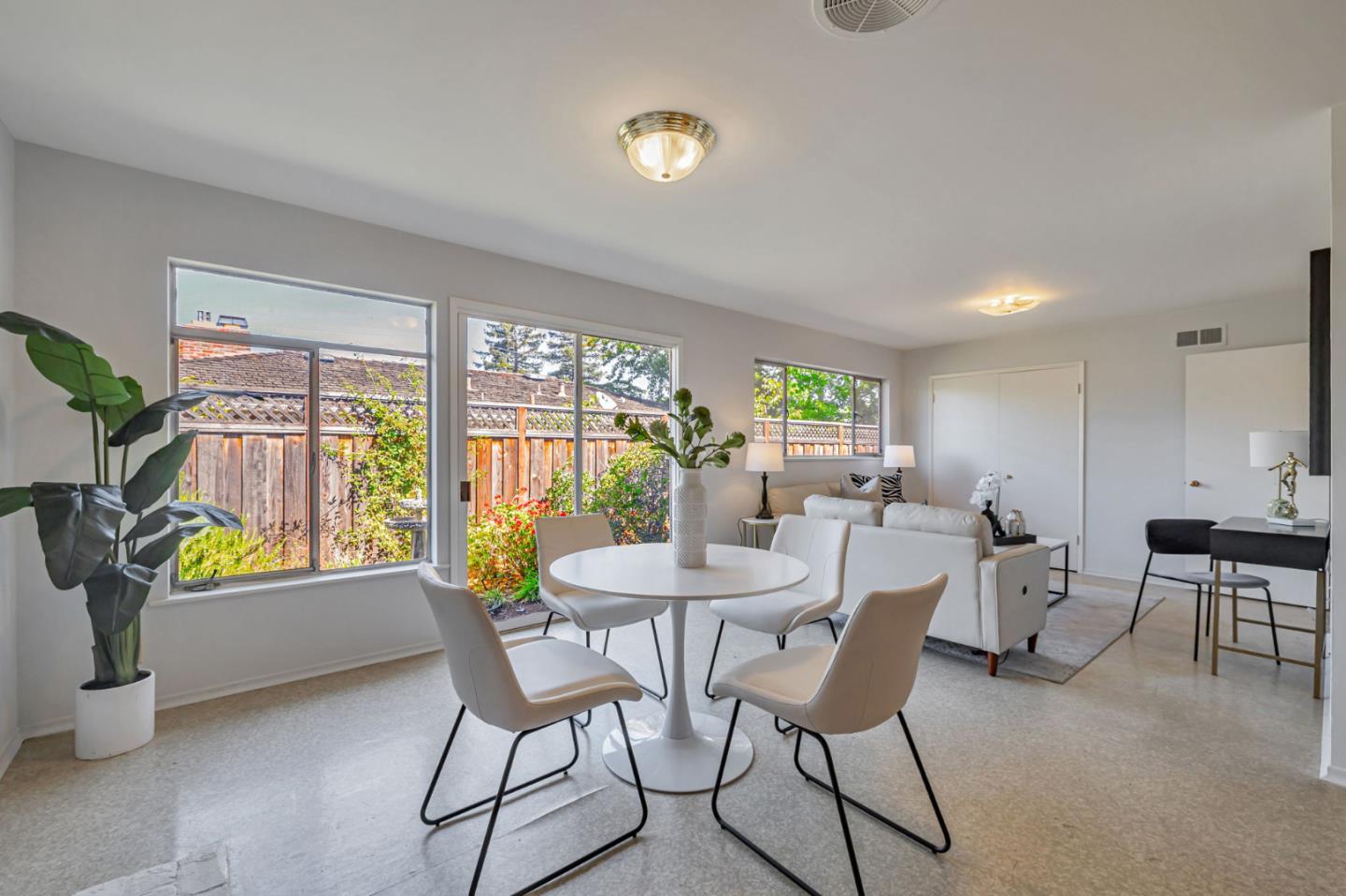 Detail Gallery Image 17 of 34 For 376 Alicia Way, Los Altos,  CA 94022 - 3 Beds | 2 Baths