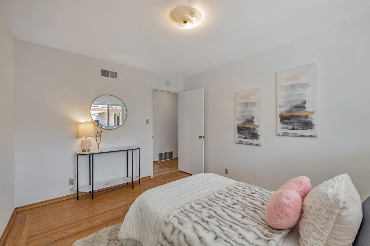 Detail Gallery Image 19 of 34 For 376 Alicia Way, Los Altos,  CA 94022 - 3 Beds | 2 Baths