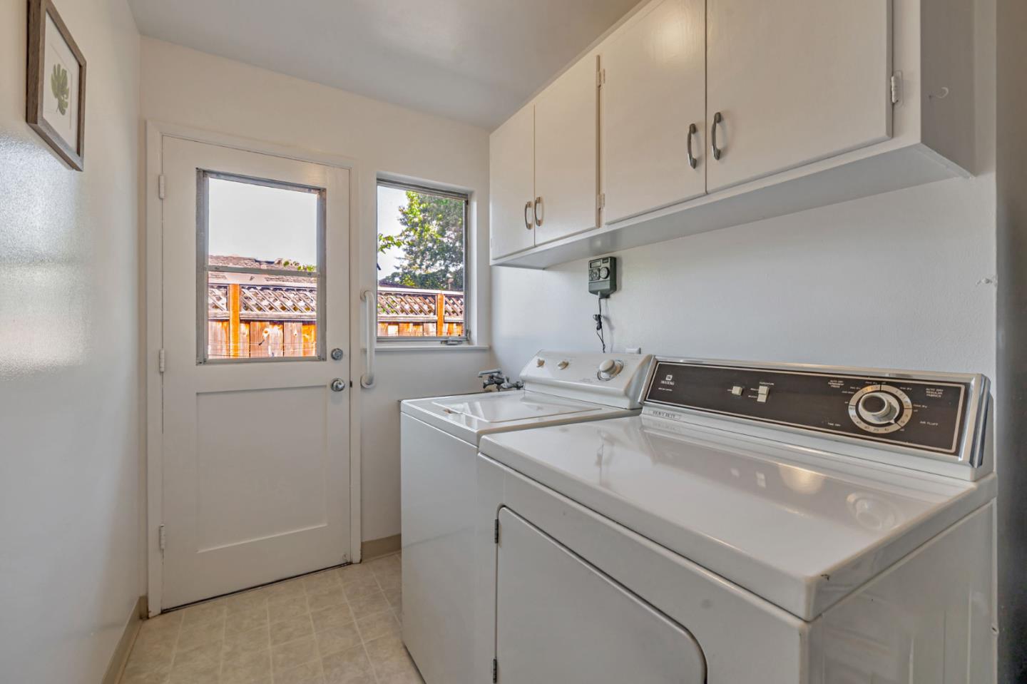 Detail Gallery Image 27 of 34 For 376 Alicia Way, Los Altos,  CA 94022 - 3 Beds | 2 Baths