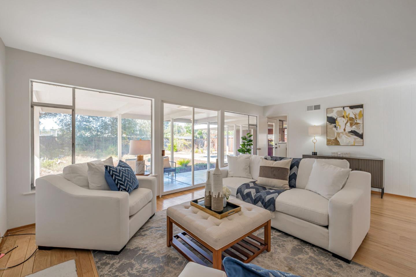 Detail Gallery Image 4 of 34 For 376 Alicia Way, Los Altos,  CA 94022 - 3 Beds | 2 Baths