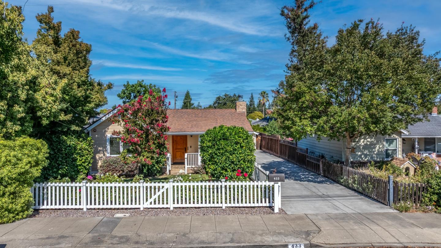 Detail Gallery Image 24 of 24 For 433 Upton St, Redwood City,  CA 94062 - 3 Beds | 2 Baths