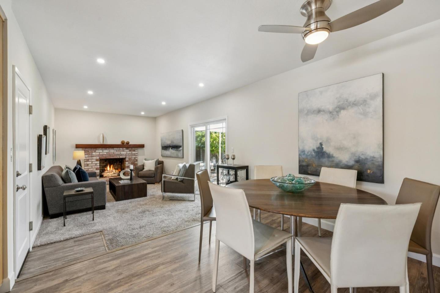 Detail Gallery Image 12 of 30 For 961 E San Marcos Cir, Mountain View,  CA 94043 - 4 Beds | 2 Baths