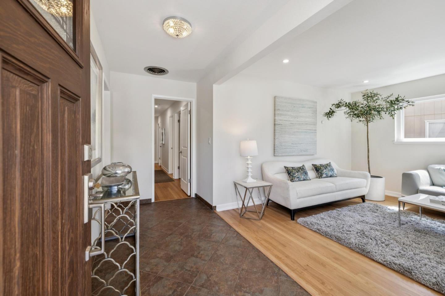 Detail Gallery Image 3 of 30 For 961 E San Marcos Cir, Mountain View,  CA 94043 - 4 Beds | 2 Baths