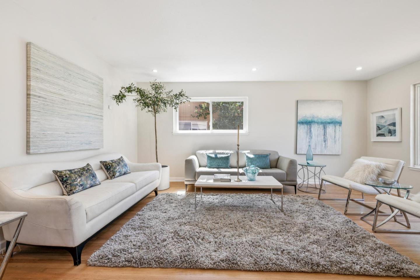 Detail Gallery Image 5 of 30 For 961 E San Marcos Cir, Mountain View,  CA 94043 - 4 Beds | 2 Baths