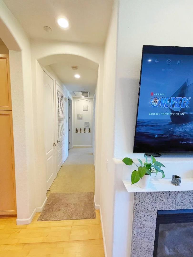 Detail Gallery Image 6 of 12 For 19999 Stevens Creek Blvd #209,  Cupertino,  CA 95014 - 2 Beds | 2 Baths