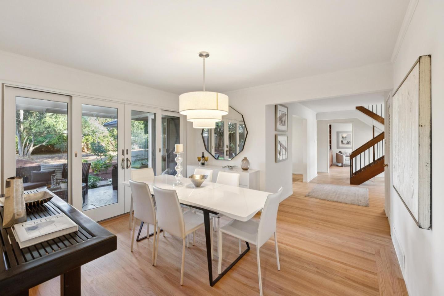 Detail Gallery Image 14 of 42 For 130 Garland Way, Los Altos,  CA 94022 - 5 Beds | 2/1 Baths