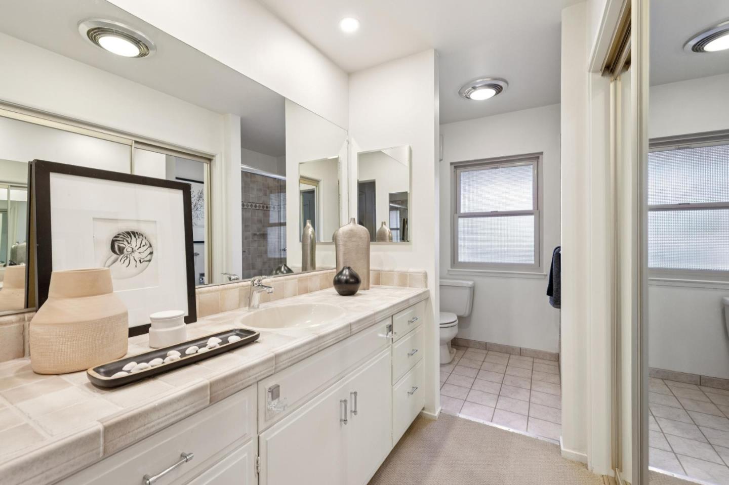 Detail Gallery Image 25 of 42 For 130 Garland Way, Los Altos,  CA 94022 - 5 Beds | 2/1 Baths