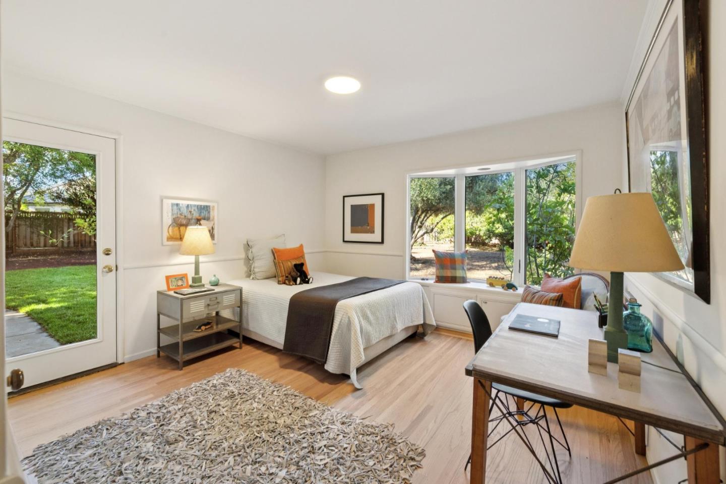 Detail Gallery Image 33 of 42 For 130 Garland Way, Los Altos,  CA 94022 - 5 Beds | 2/1 Baths