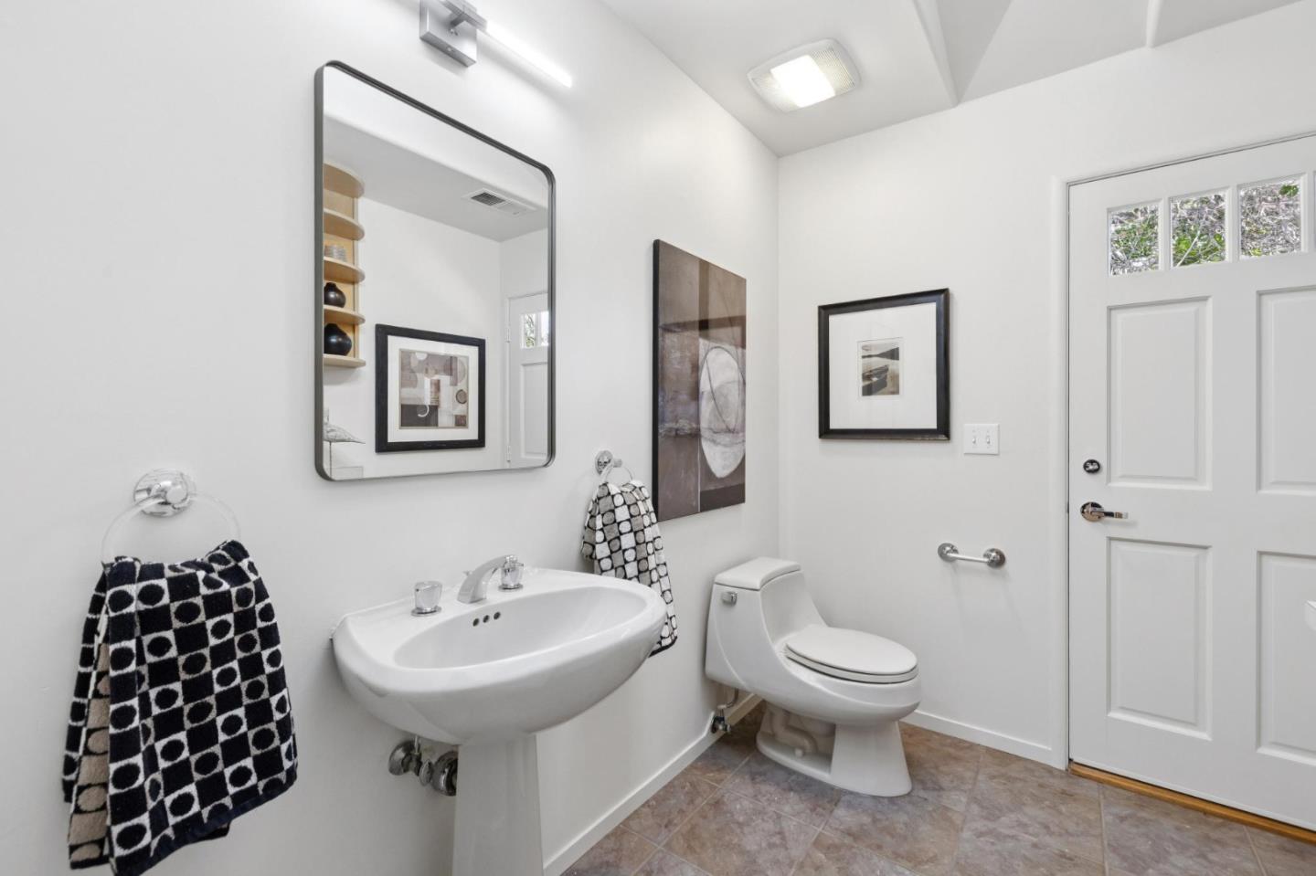 Detail Gallery Image 37 of 42 For 130 Garland Way, Los Altos,  CA 94022 - 5 Beds | 2/1 Baths