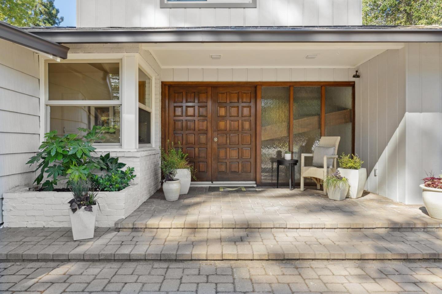 Detail Gallery Image 5 of 42 For 130 Garland Way, Los Altos,  CA 94022 - 5 Beds | 2/1 Baths