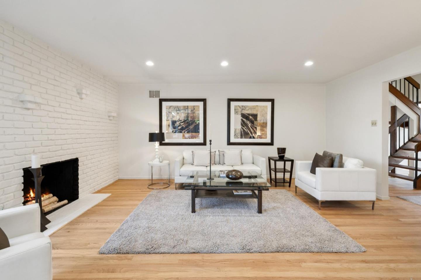 Detail Gallery Image 8 of 42 For 130 Garland Way, Los Altos,  CA 94022 - 5 Beds | 2/1 Baths