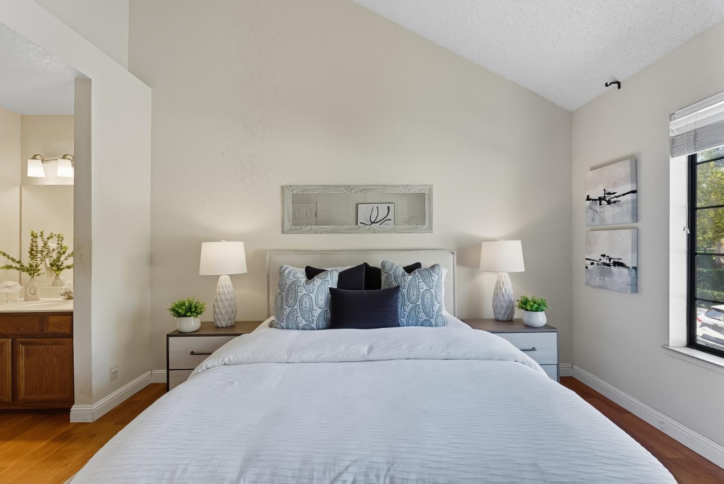 Detail Gallery Image 20 of 36 For 2699 Yerba Cliff Ct, San Jose,  CA 95121 - 2 Beds | 2 Baths
