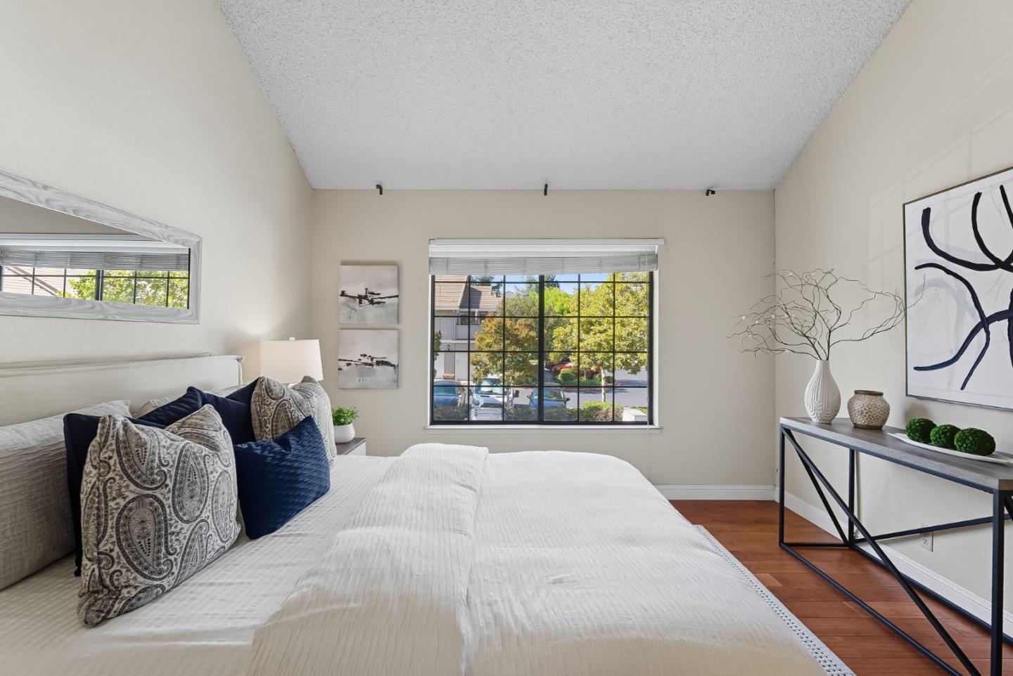 Detail Gallery Image 21 of 36 For 2699 Yerba Cliff Ct, San Jose,  CA 95121 - 2 Beds | 2 Baths