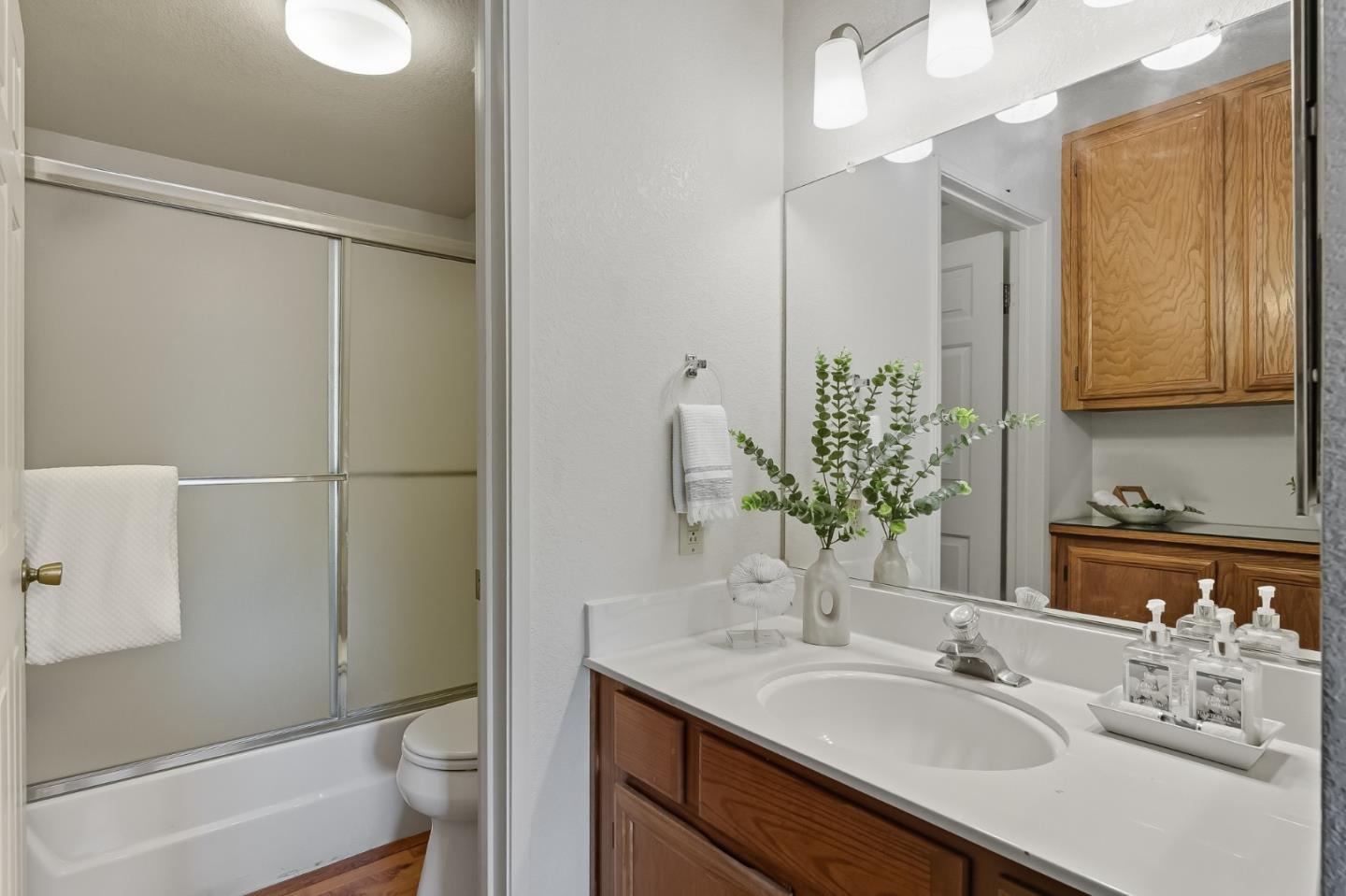 Detail Gallery Image 24 of 36 For 2699 Yerba Cliff Ct, San Jose,  CA 95121 - 2 Beds | 2 Baths