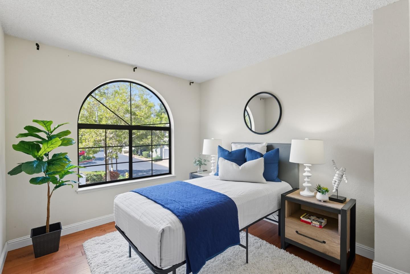 Detail Gallery Image 25 of 36 For 2699 Yerba Cliff Ct, San Jose,  CA 95121 - 2 Beds | 2 Baths