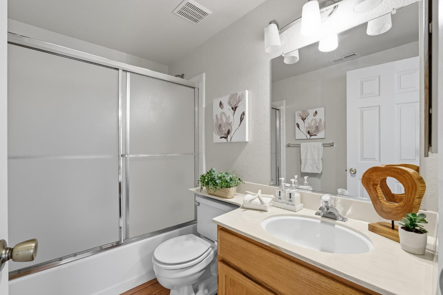 Detail Gallery Image 27 of 36 For 2699 Yerba Cliff Ct, San Jose,  CA 95121 - 2 Beds | 2 Baths