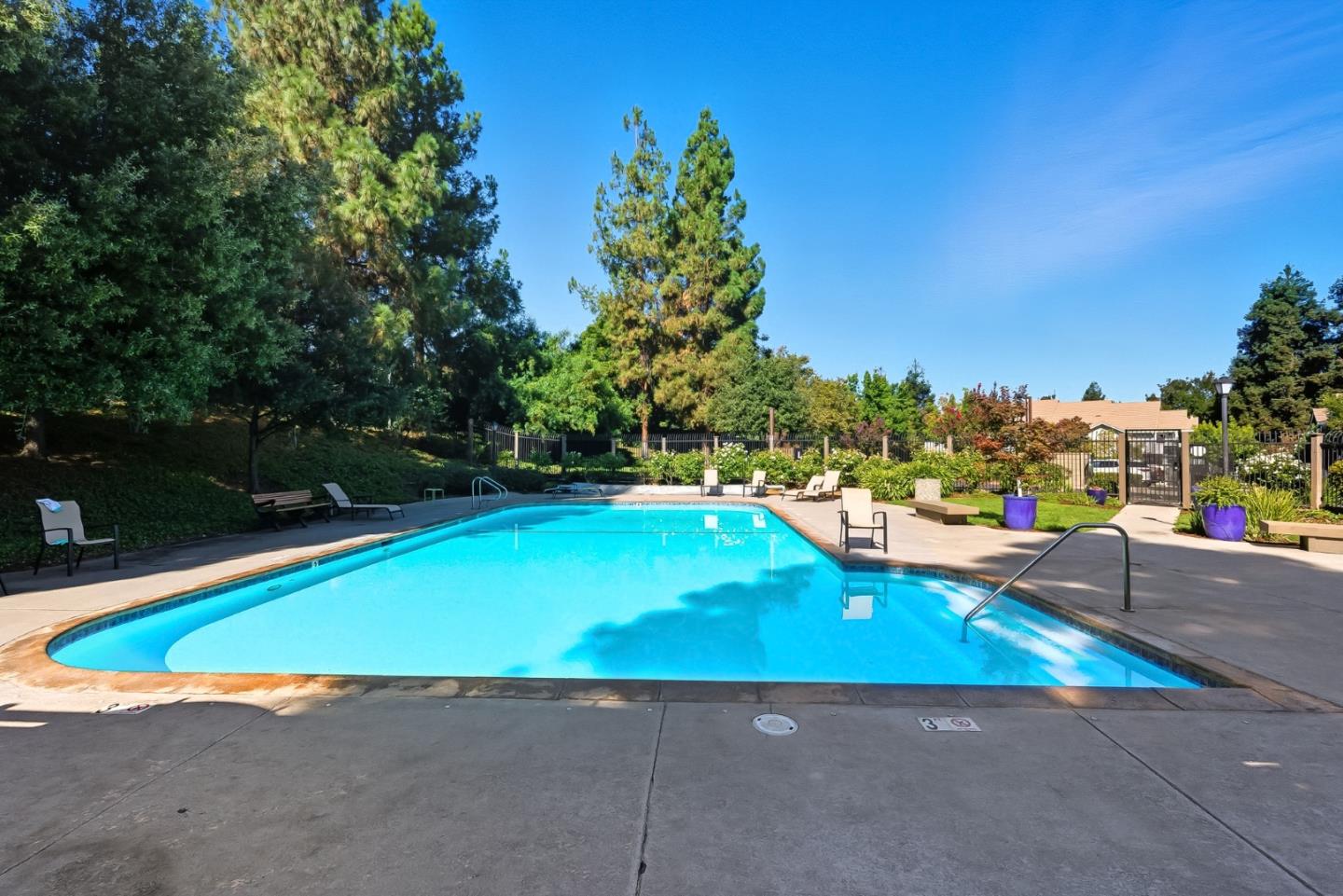 Detail Gallery Image 29 of 36 For 2699 Yerba Cliff Ct, San Jose,  CA 95121 - 2 Beds | 2 Baths