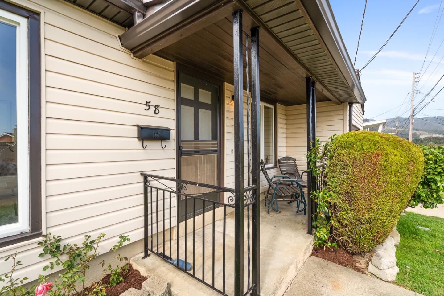 Detail Gallery Image 3 of 38 For 58 Arlington Dr, South San Francisco,  CA 94080 - 3 Beds | 1 Baths