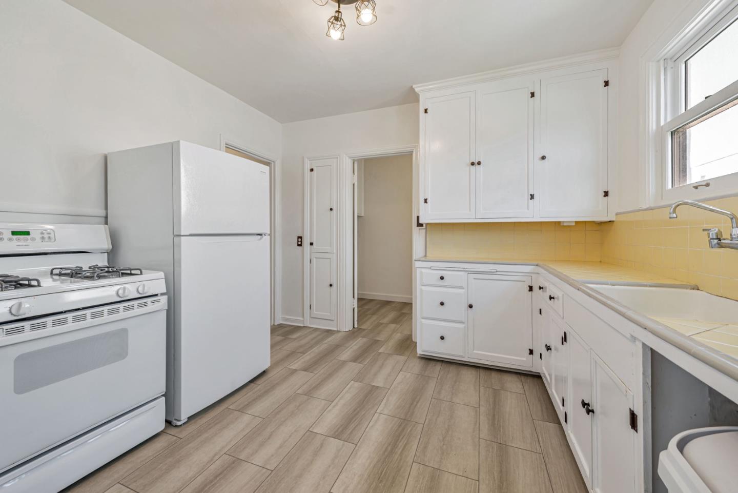 Detail Gallery Image 11 of 41 For 721 9th Ave, San Mateo,  CA 94402 - 2 Beds | 1 Baths