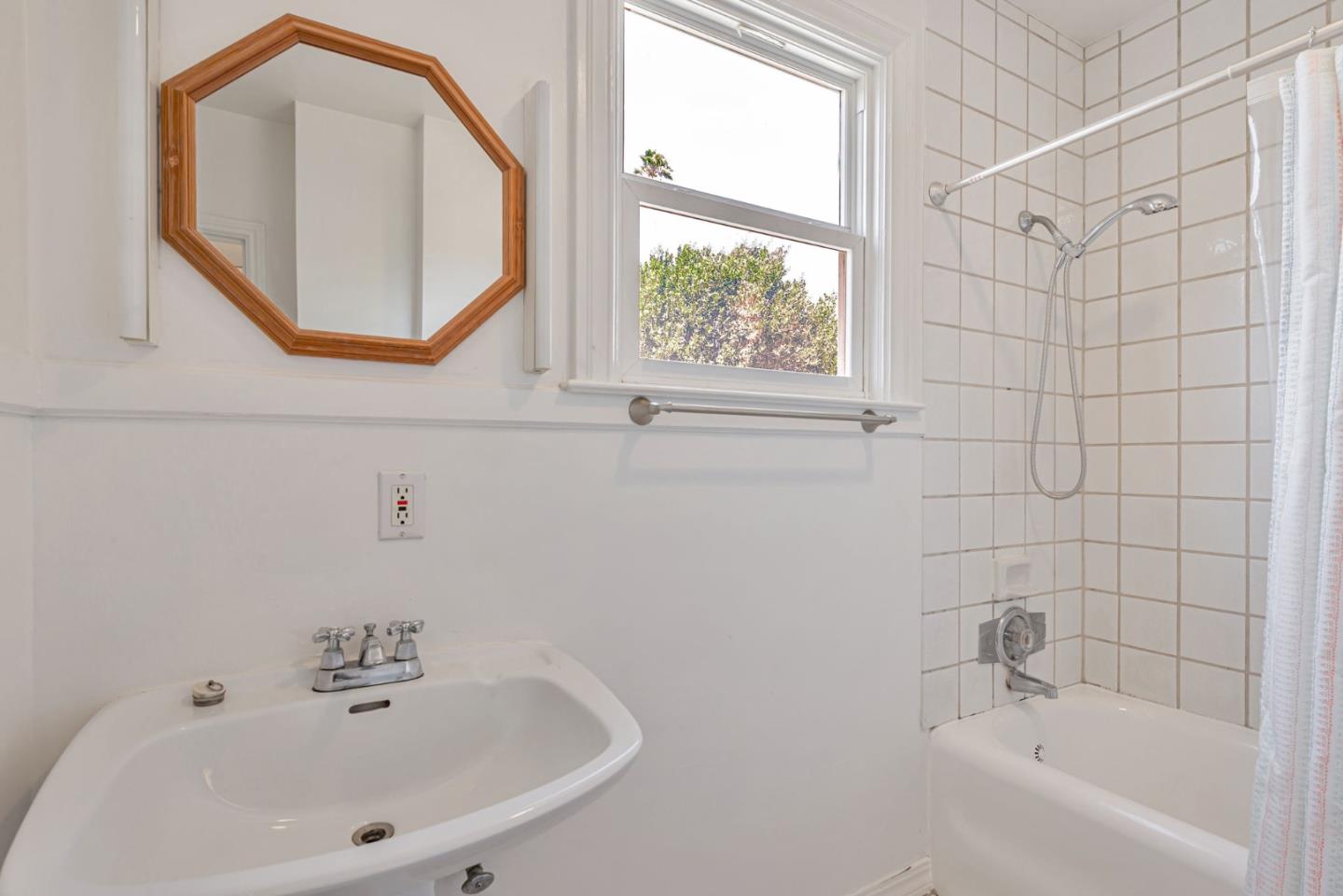 Detail Gallery Image 20 of 41 For 721 9th Ave, San Mateo,  CA 94402 - 2 Beds | 1 Baths