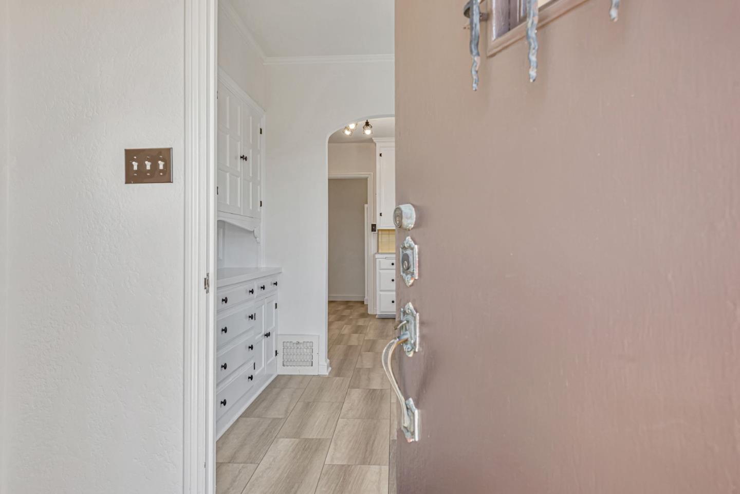 Detail Gallery Image 4 of 41 For 721 9th Ave, San Mateo,  CA 94402 - 2 Beds | 1 Baths