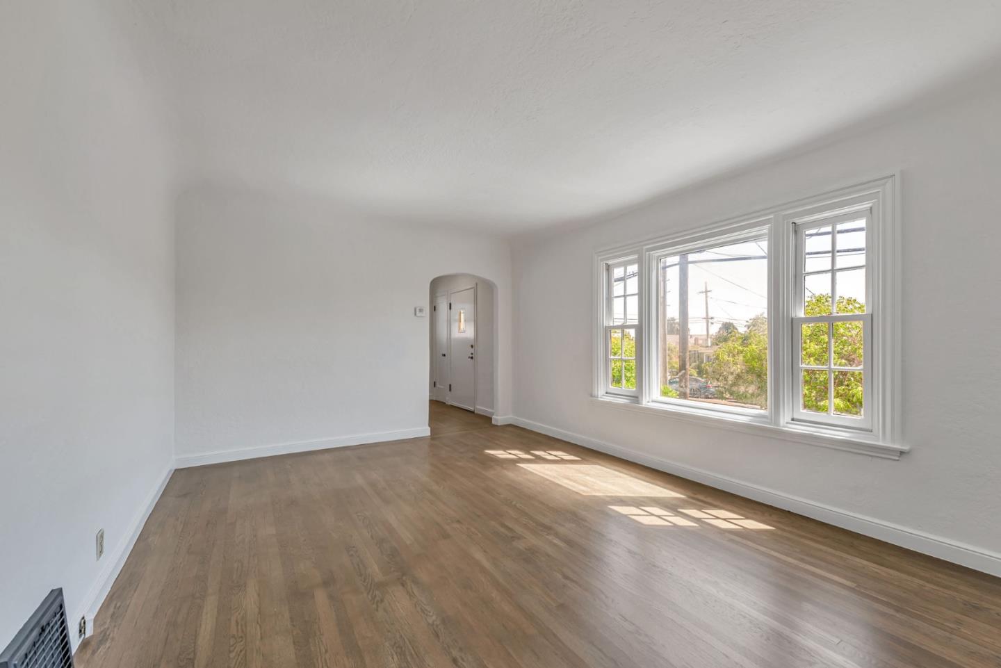Detail Gallery Image 7 of 41 For 721 9th Ave, San Mateo,  CA 94402 - 2 Beds | 1 Baths
