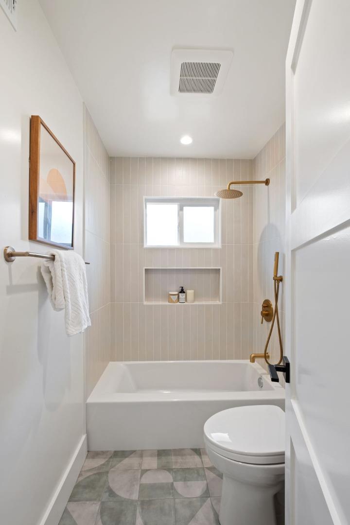 Detail Gallery Image 14 of 21 For 876 San Simeon Dr, Mountain View,  CA 94043 - 3 Beds | 2 Baths
