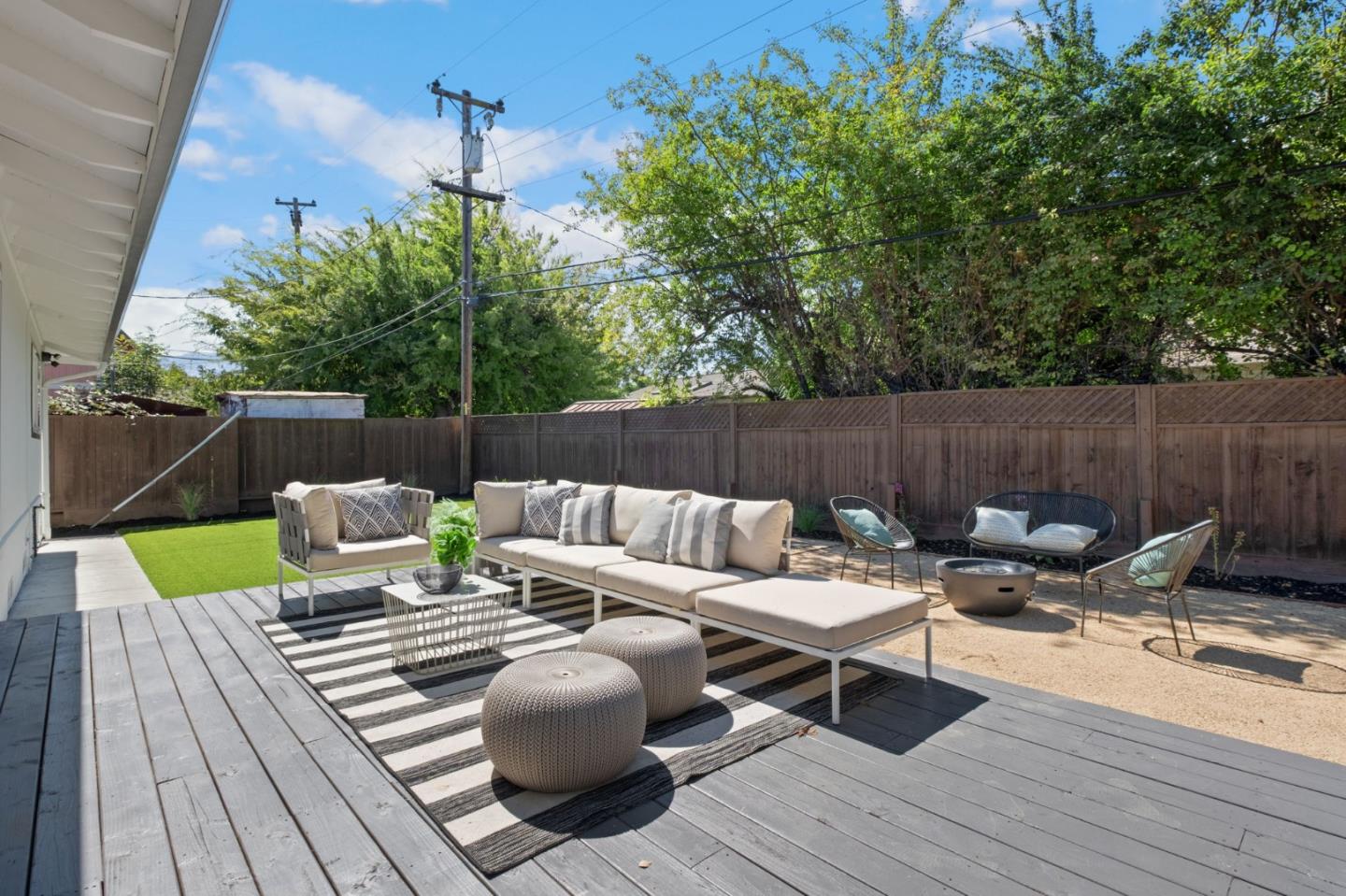 Detail Gallery Image 15 of 21 For 876 San Simeon Dr, Mountain View,  CA 94043 - 3 Beds | 2 Baths