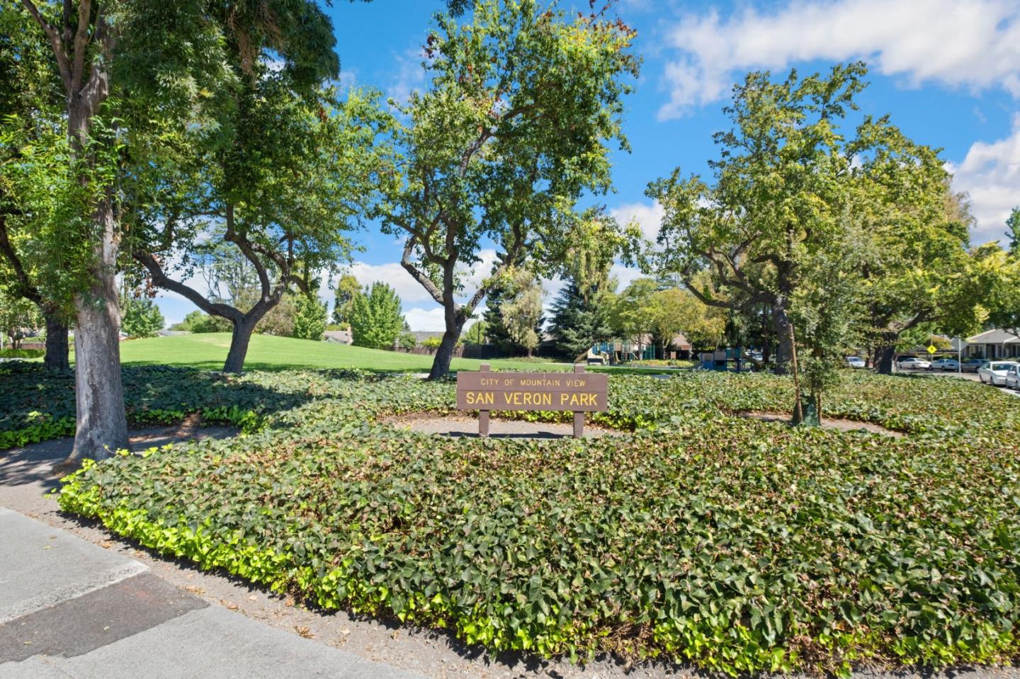 Detail Gallery Image 20 of 21 For 876 San Simeon Dr, Mountain View,  CA 94043 - 3 Beds | 2 Baths