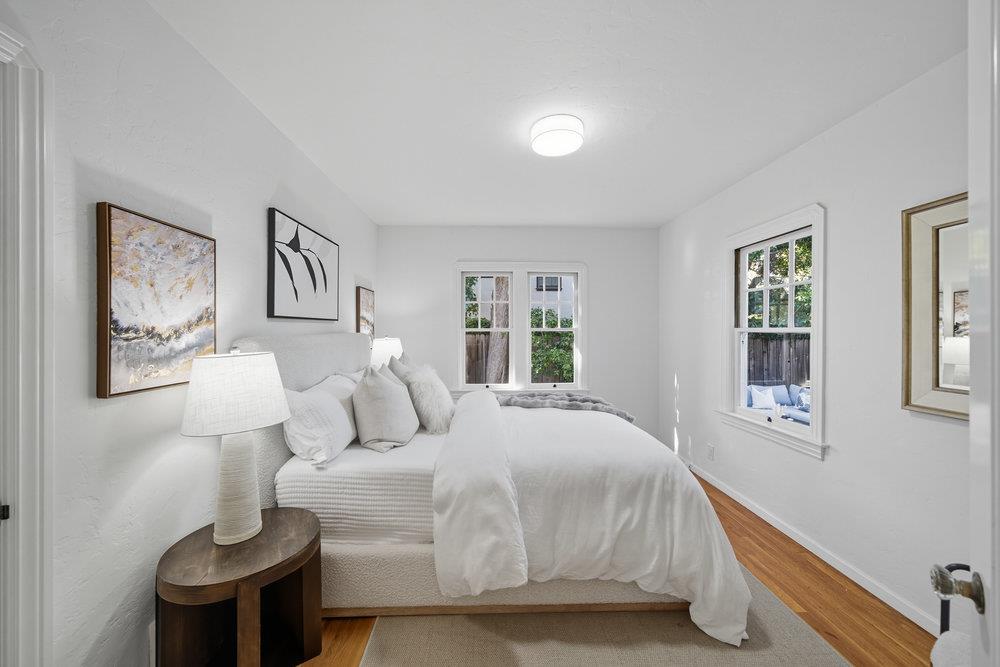 Detail Gallery Image 18 of 30 For 2399 South Ct, Palo Alto,  CA 94301 - 3 Beds | 2 Baths