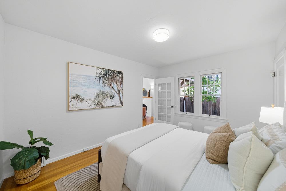 Detail Gallery Image 23 of 30 For 2399 South Ct, Palo Alto,  CA 94301 - 3 Beds | 2 Baths