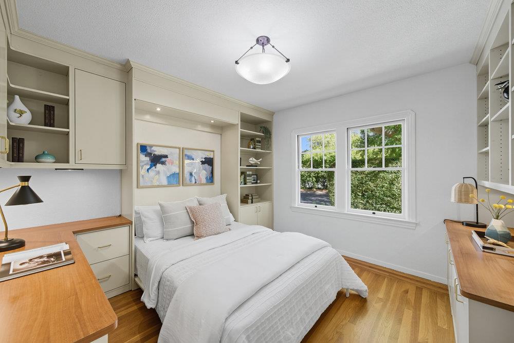 Detail Gallery Image 25 of 30 For 2399 South Ct, Palo Alto,  CA 94301 - 3 Beds | 2 Baths