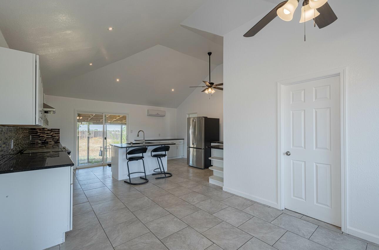 Detail Gallery Image 25 of 77 For 1080 Best Rd, Hollister,  CA 95023 - 3 Beds | 2 Baths