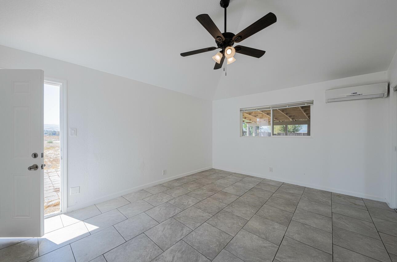 Detail Gallery Image 36 of 77 For 1080 Best Rd, Hollister,  CA 95023 - 3 Beds | 2 Baths