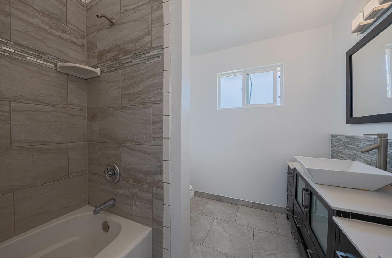 Detail Gallery Image 41 of 77 For 1080 Best Rd, Hollister,  CA 95023 - 3 Beds | 2 Baths