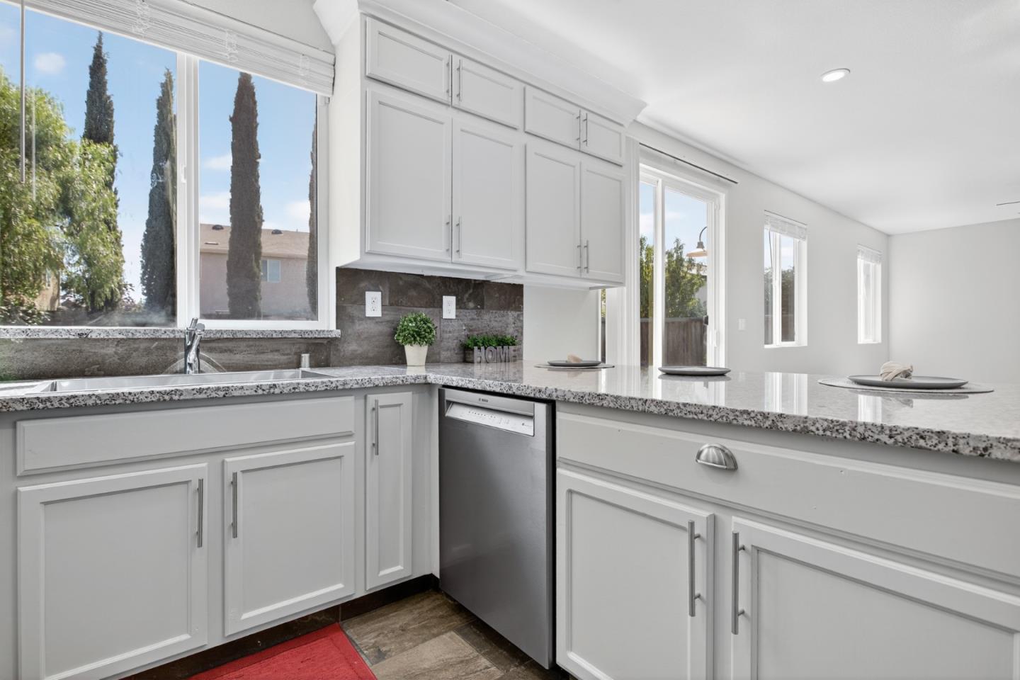 Detail Gallery Image 12 of 70 For 2330 Pinetown St, Stockton,  CA 95212 - 5 Beds | 3 Baths