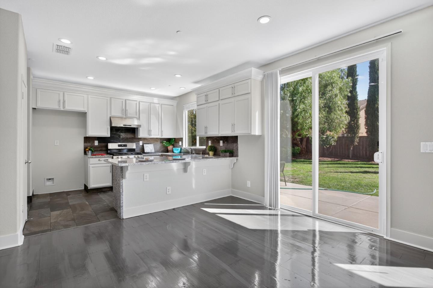 Detail Gallery Image 16 of 70 For 2330 Pinetown St, Stockton,  CA 95212 - 5 Beds | 3 Baths