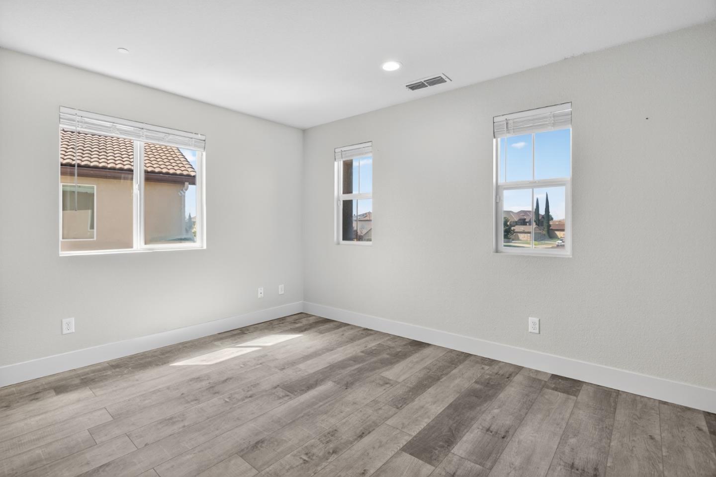 Detail Gallery Image 25 of 70 For 2330 Pinetown St, Stockton,  CA 95212 - 5 Beds | 3 Baths