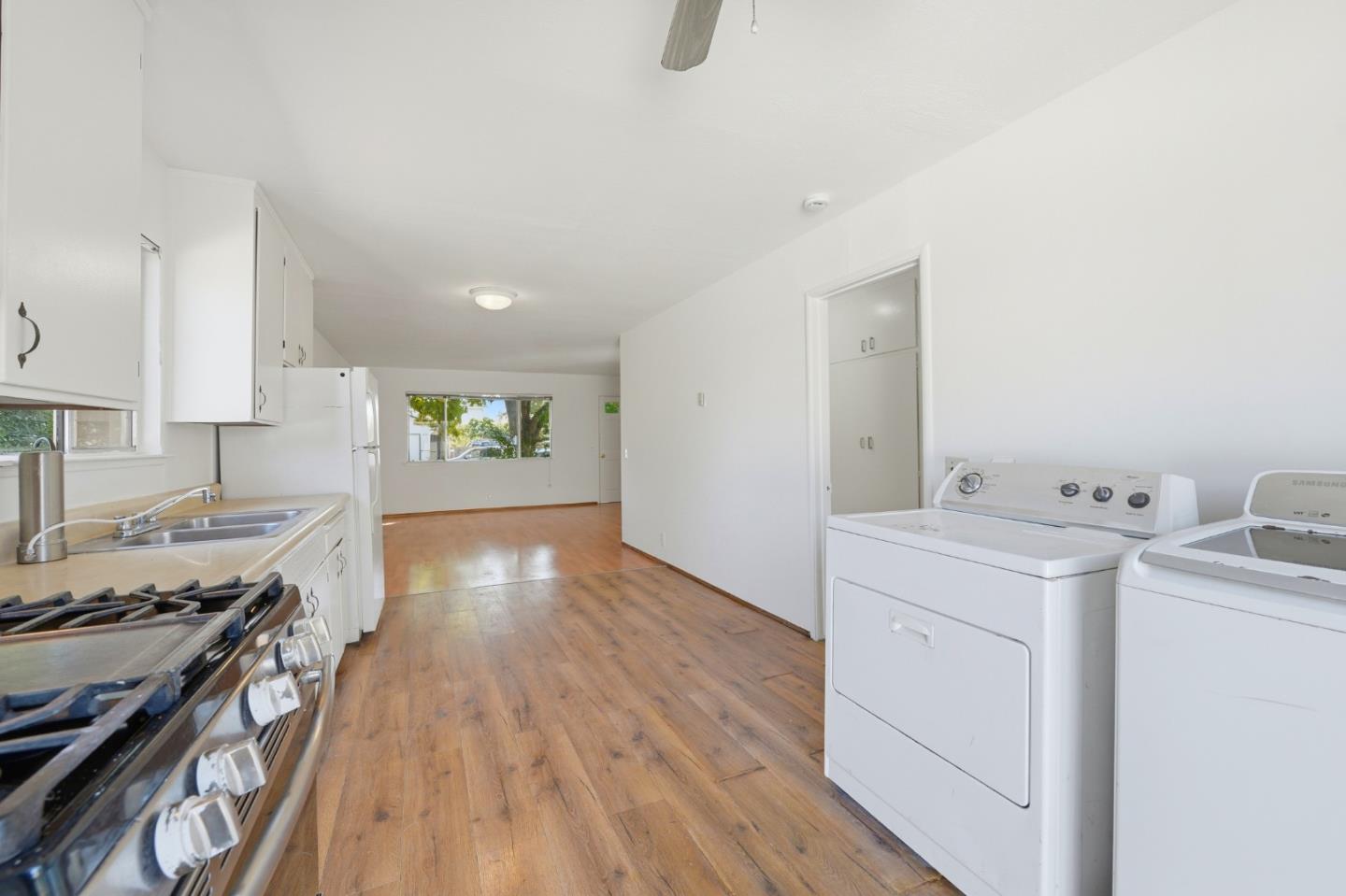 Detail Gallery Image 12 of 31 For 603 Warrington Ave, Redwood City,  CA 94063 - 3 Beds | 1 Baths