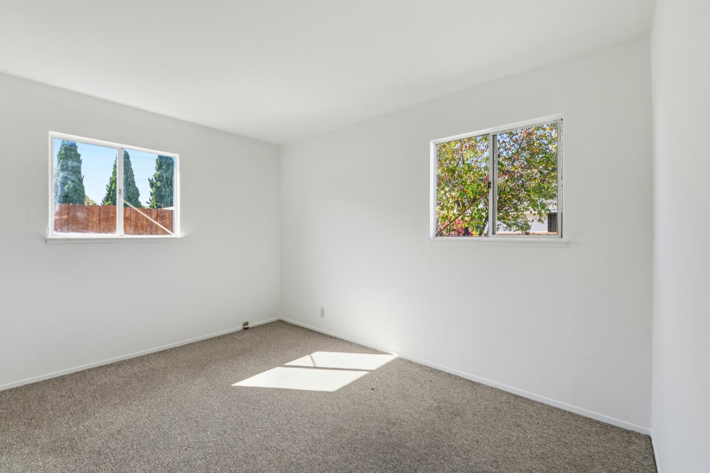 Detail Gallery Image 13 of 31 For 603 Warrington Ave, Redwood City,  CA 94063 - 3 Beds | 1 Baths