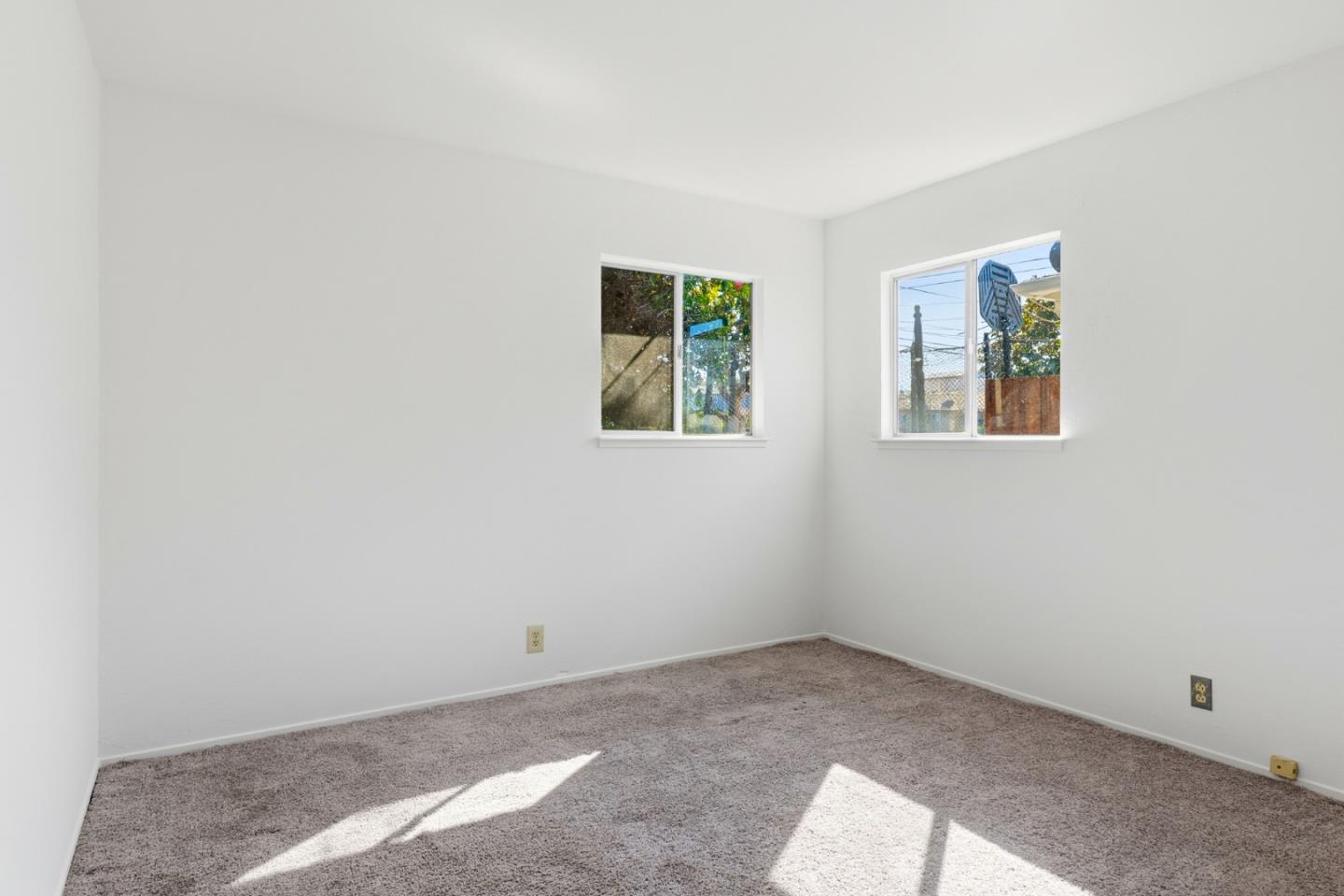 Detail Gallery Image 16 of 31 For 603 Warrington Ave, Redwood City,  CA 94063 - 3 Beds | 1 Baths