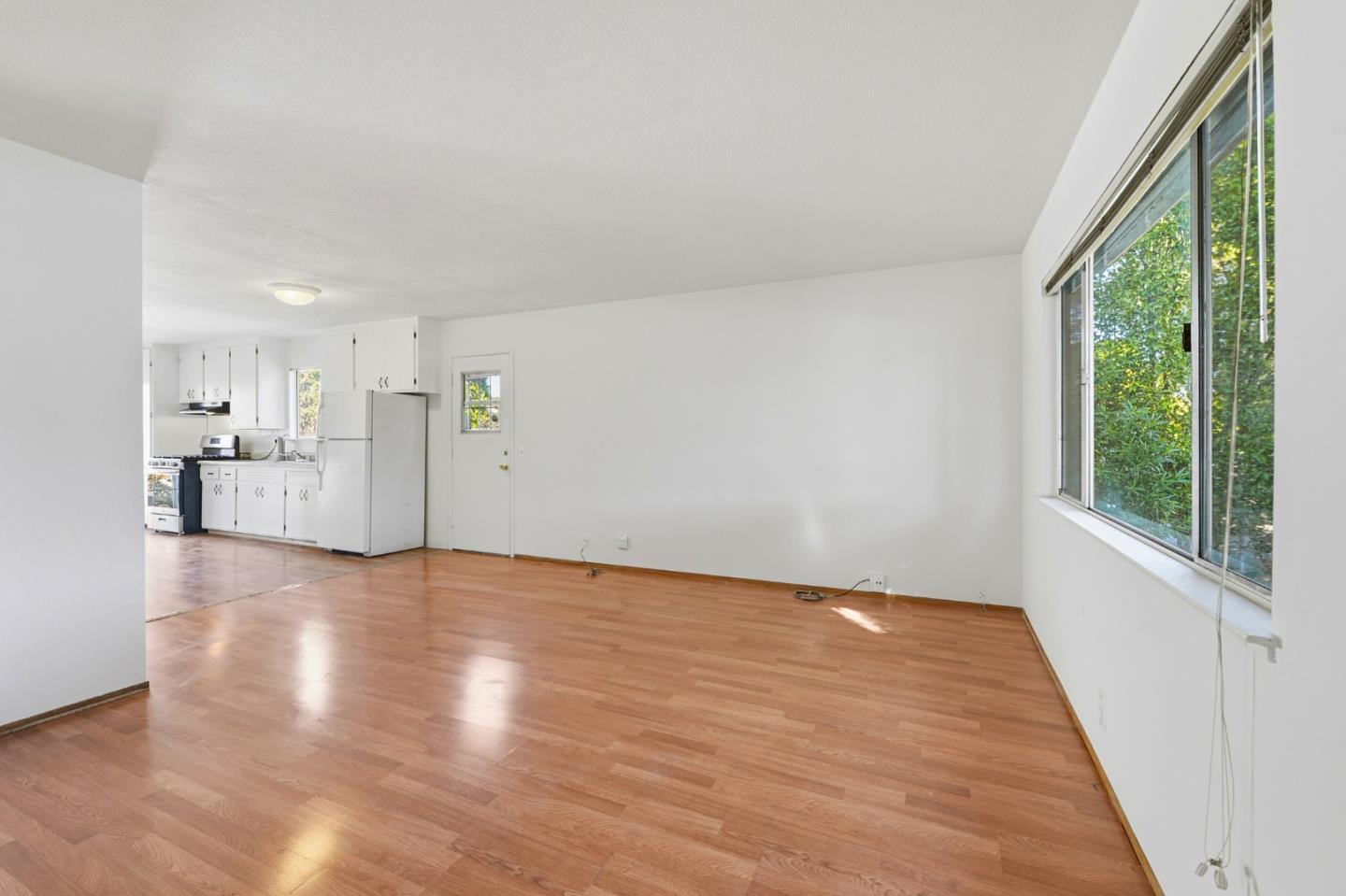 Detail Gallery Image 4 of 31 For 603 Warrington Ave, Redwood City,  CA 94063 - 3 Beds | 1 Baths