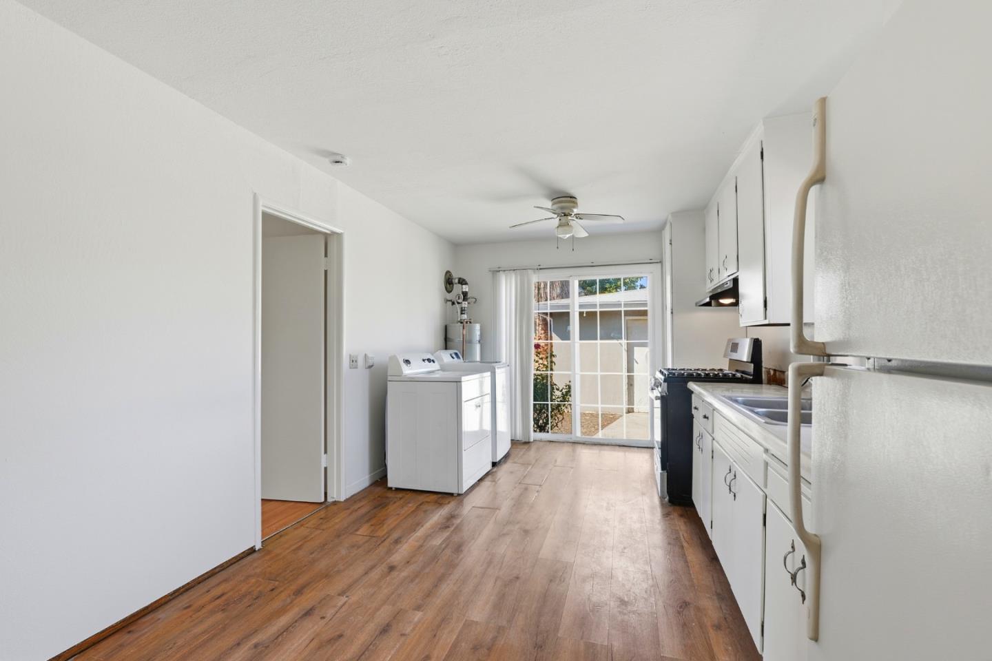 Detail Gallery Image 9 of 31 For 603 Warrington Ave, Redwood City,  CA 94063 - 3 Beds | 1 Baths